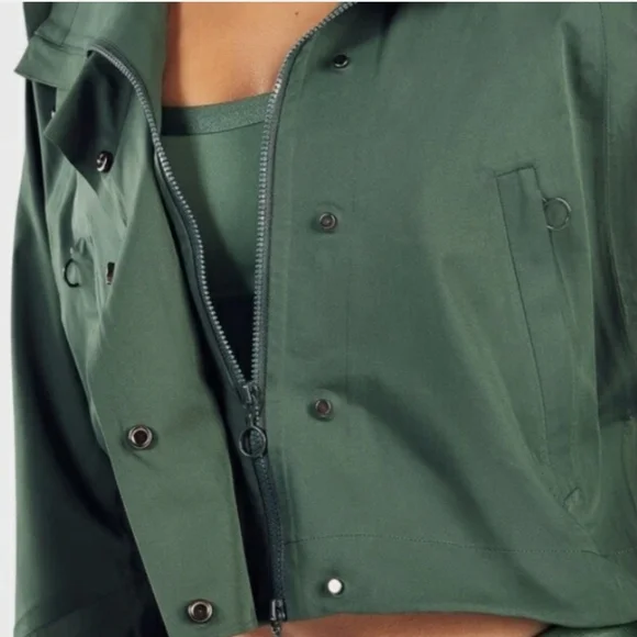 FABLETICS Cropped Hooded Jacket – Green | Lightweight Performance Layer. Small - Picture 6 of 16